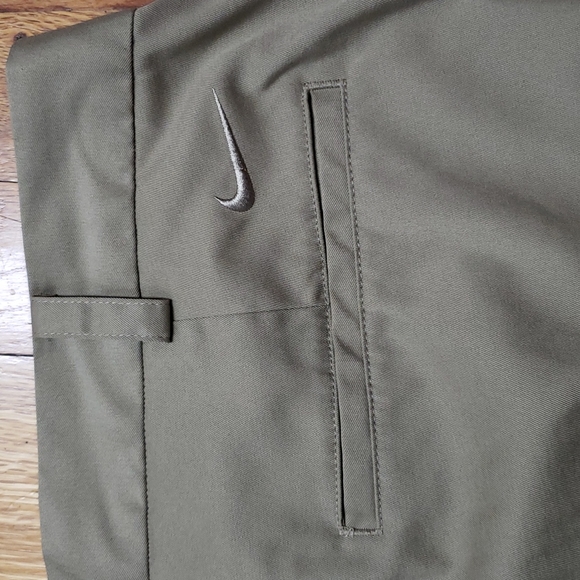 Nike Golf Tour Performance Men's Shorts size 42 EUC! - Picture 4 of 5